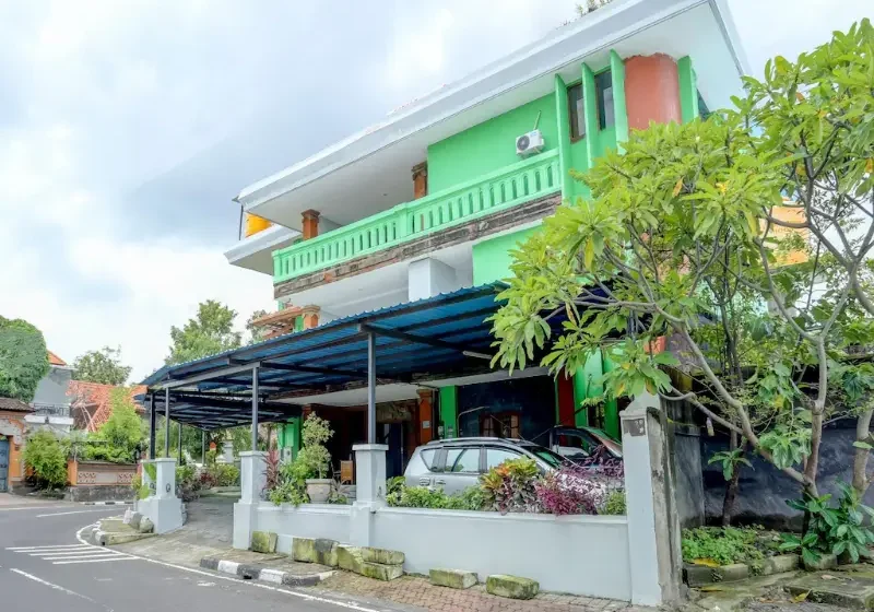 Satria Syariah Bunk Bed Hotel Denpasar